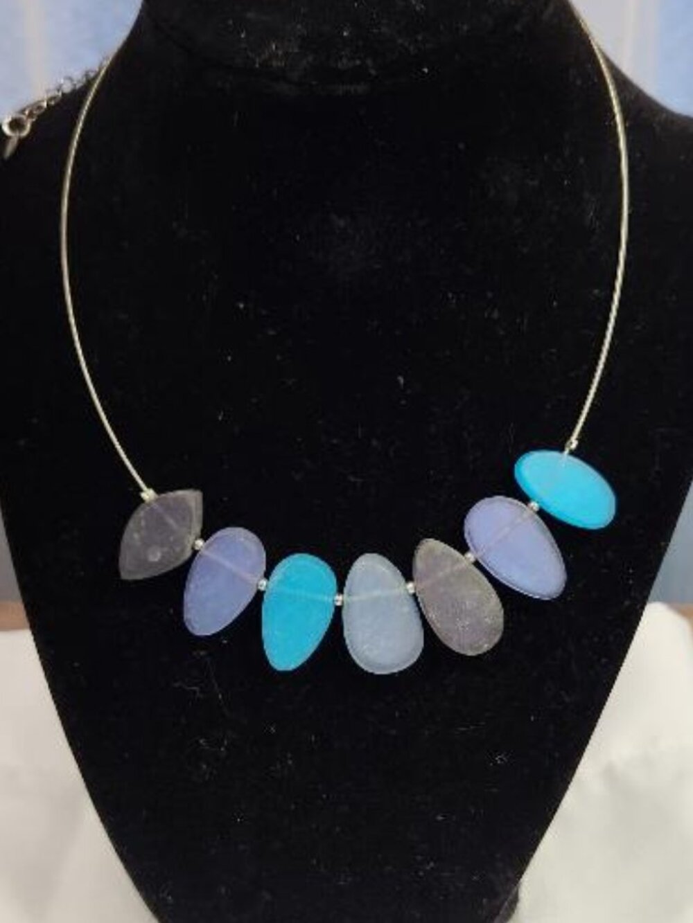 Tropical Beach Chic Wire Choker Necklace
